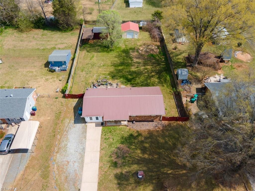 501 Roberts Road Property Photo 4