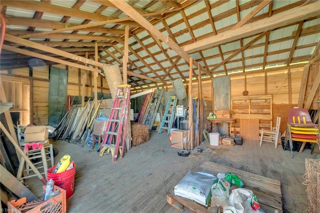 32286 Laton Road Property Photo 16