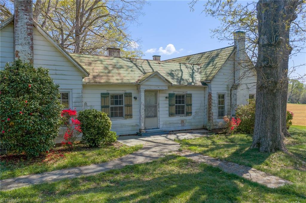 32286 Laton Road Property Photo 18