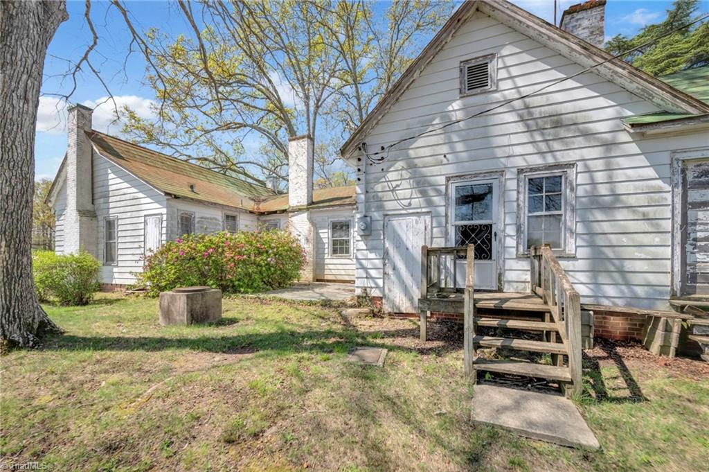 32286 Laton Road Property Photo 25
