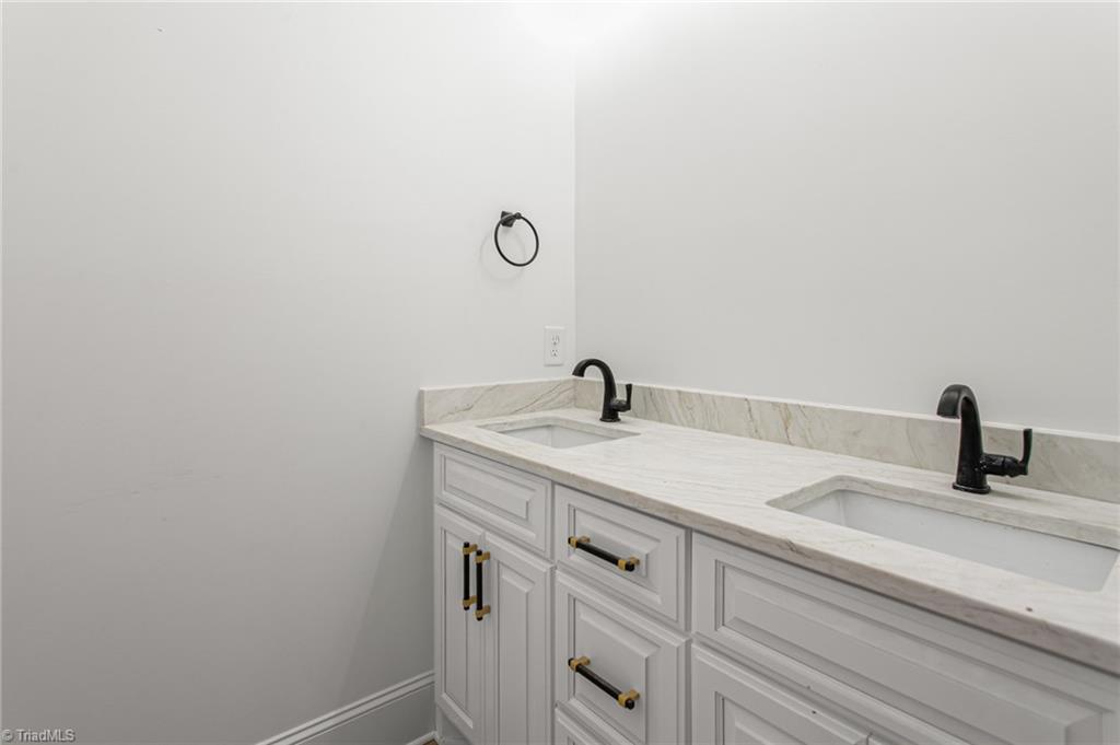 405 Ambler Road Property Photo 32