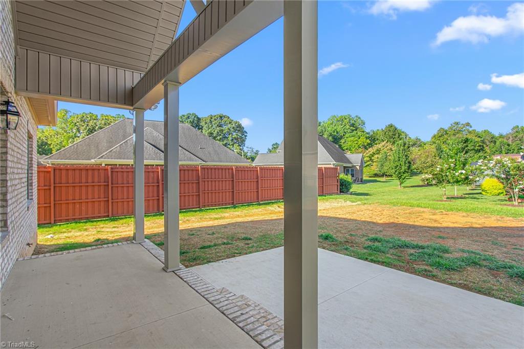 405 Ambler Road Property Photo 41
