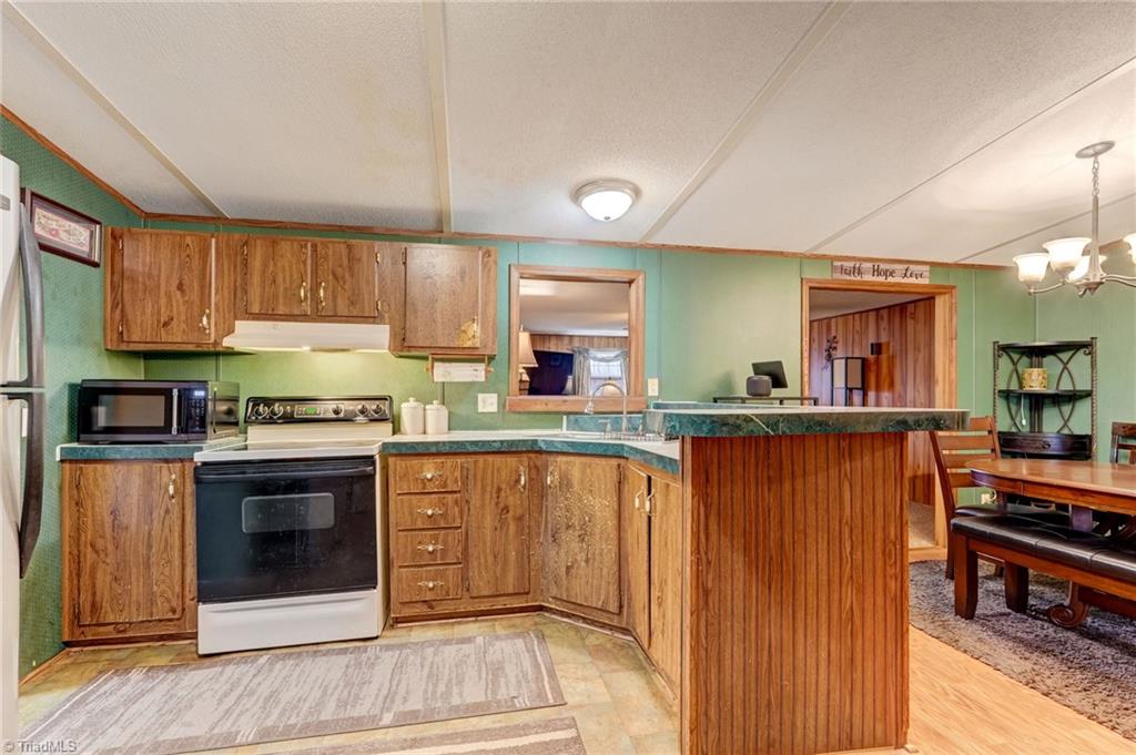 399 Ashland Road Property Photo 10