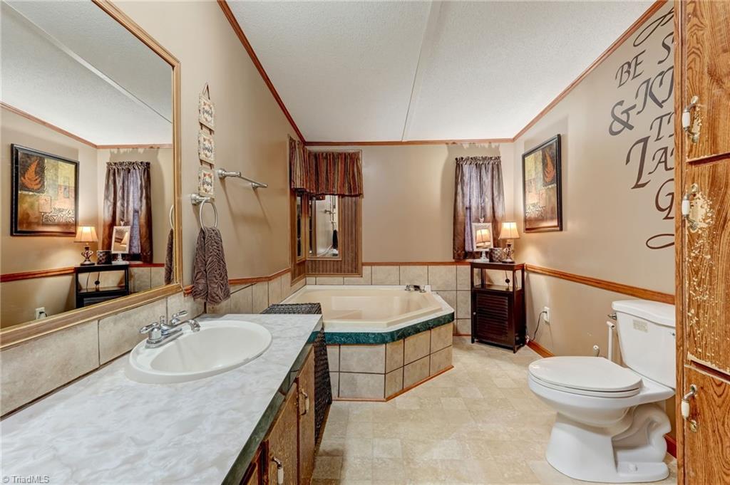 399 Ashland Road Property Photo 18