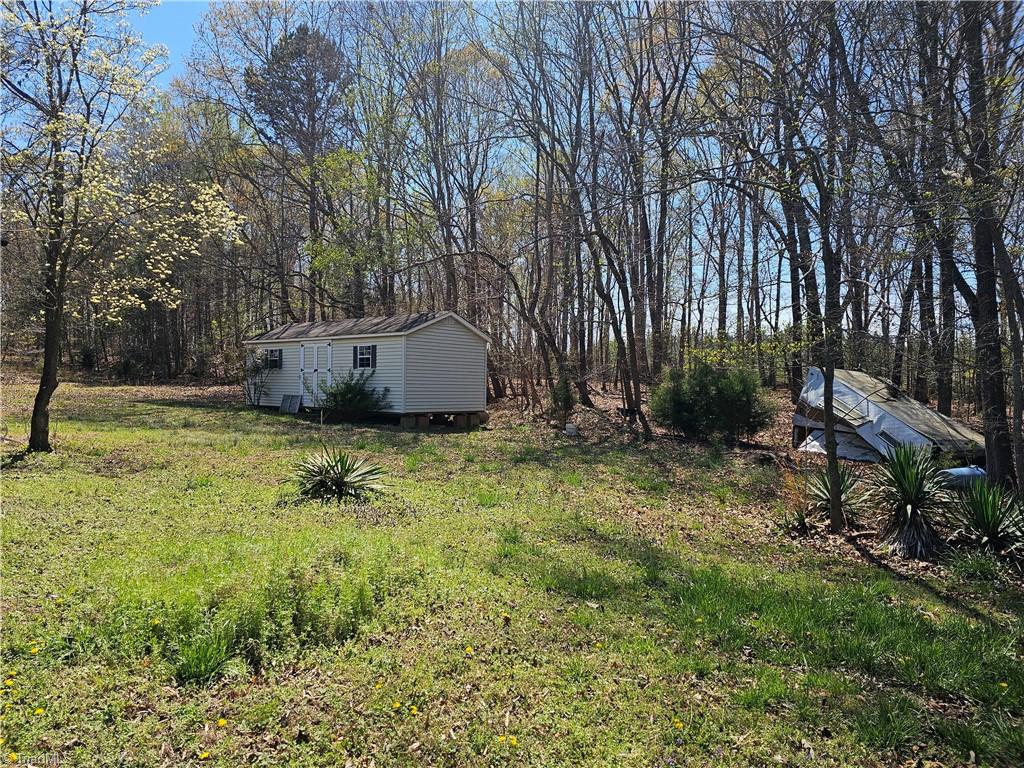 1040 Barger Road Property Photo 6