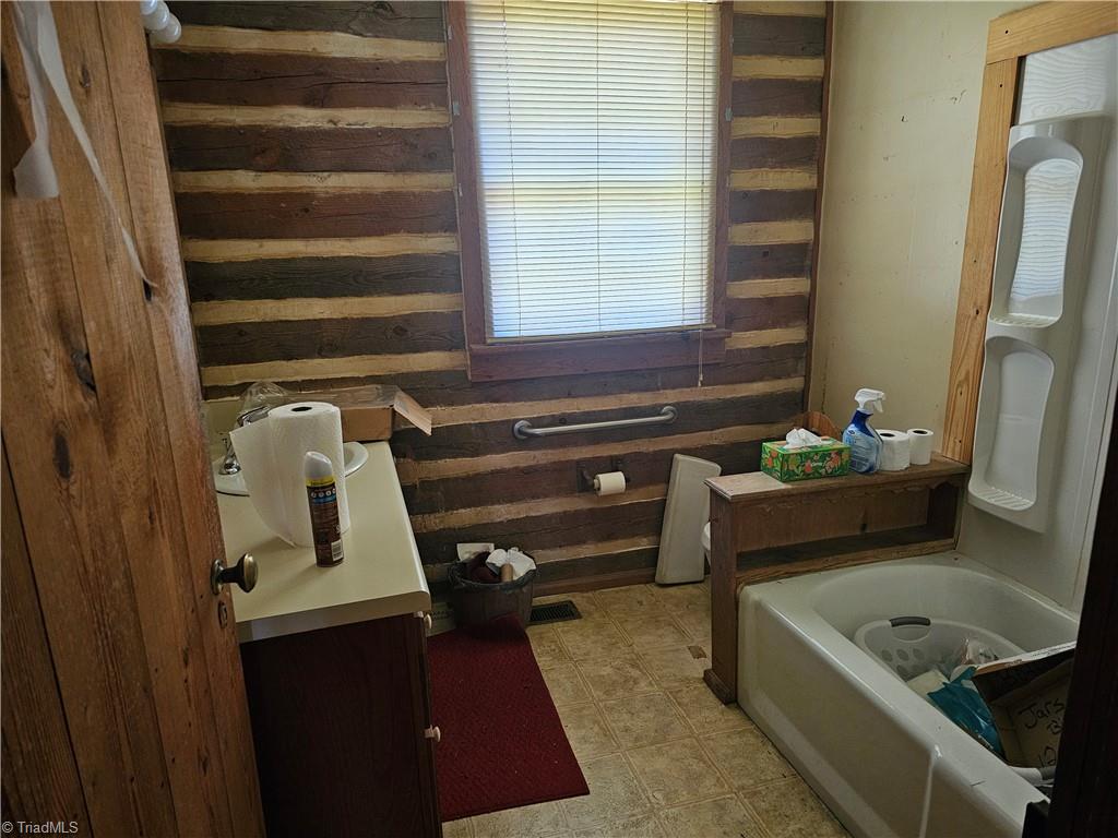 1040 Barger Road Property Photo 15