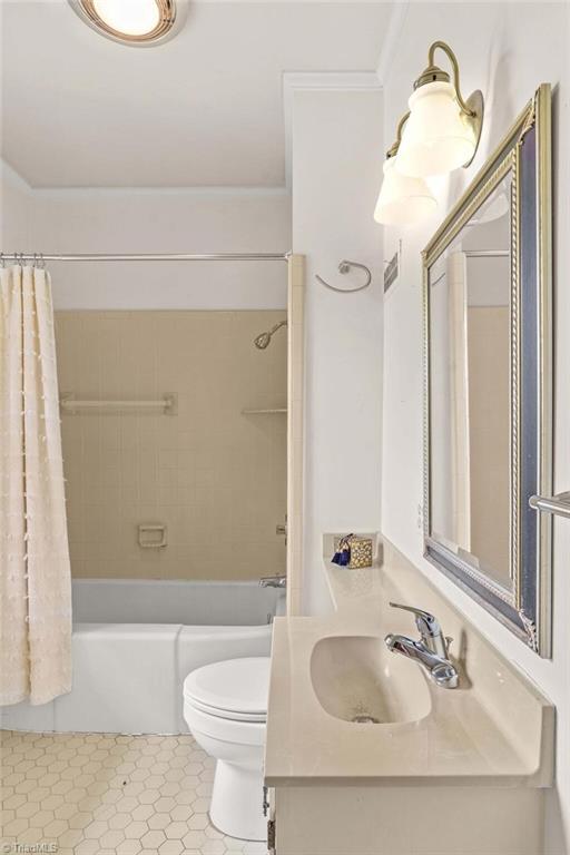 725 Mocksville Avenue Property Photo 39