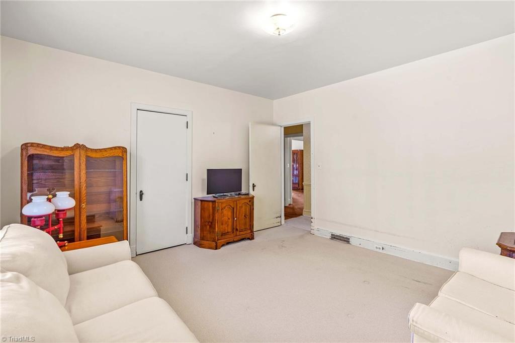 725 Mocksville Avenue Property Photo 43