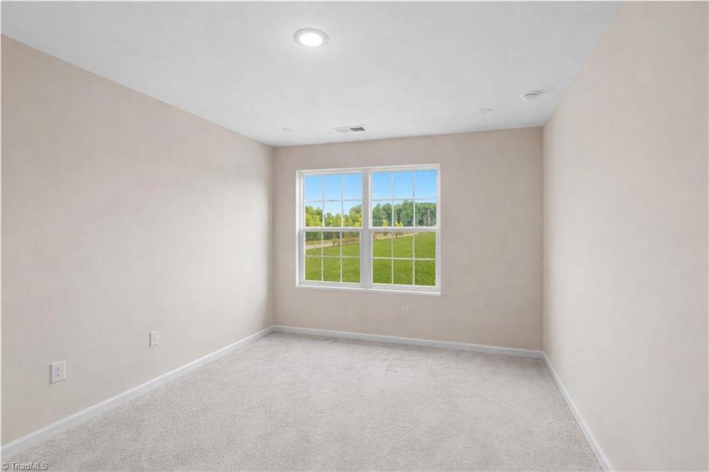 337 Kingscote Way Property Photo 13