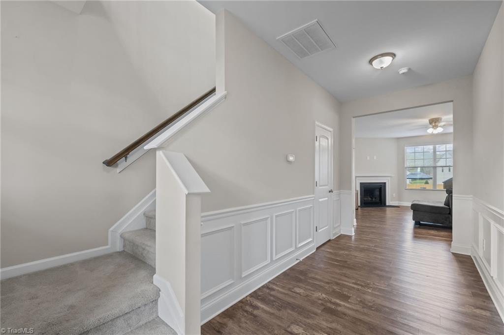 2524 Sunfield Drive Property Photo 4