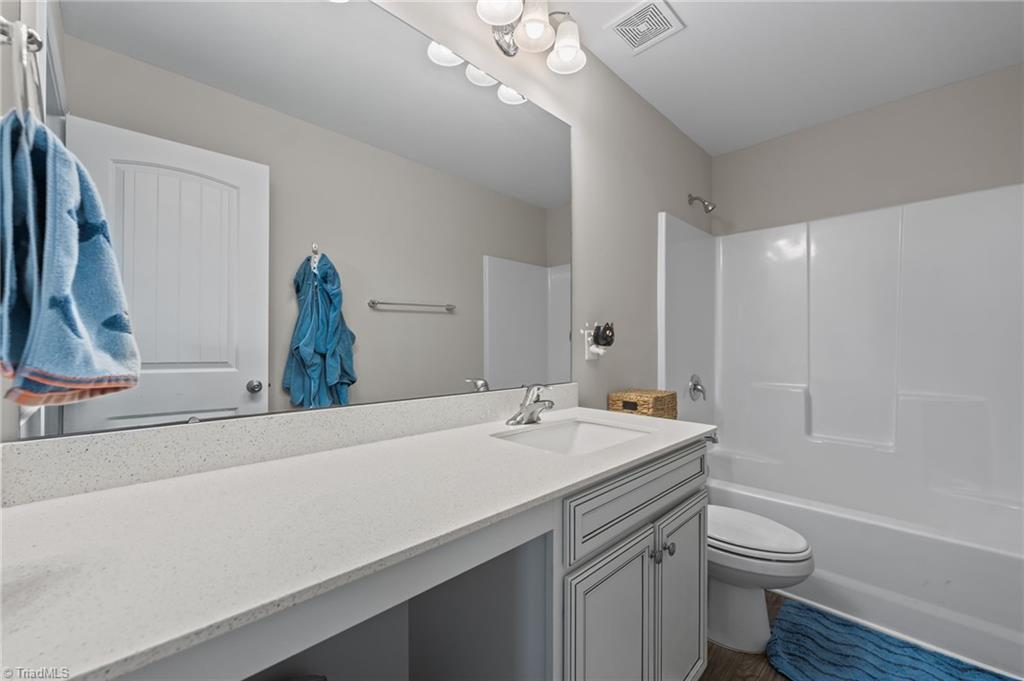 2524 Sunfield Drive Property Photo 17