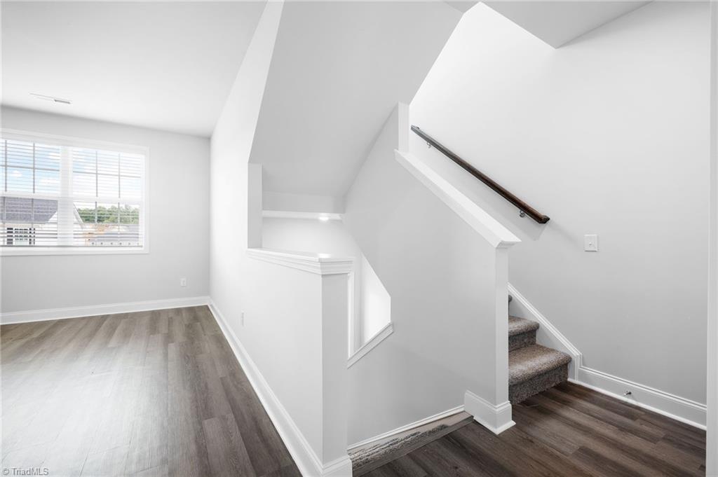 1729 University Drive # D1 Property Photo 24