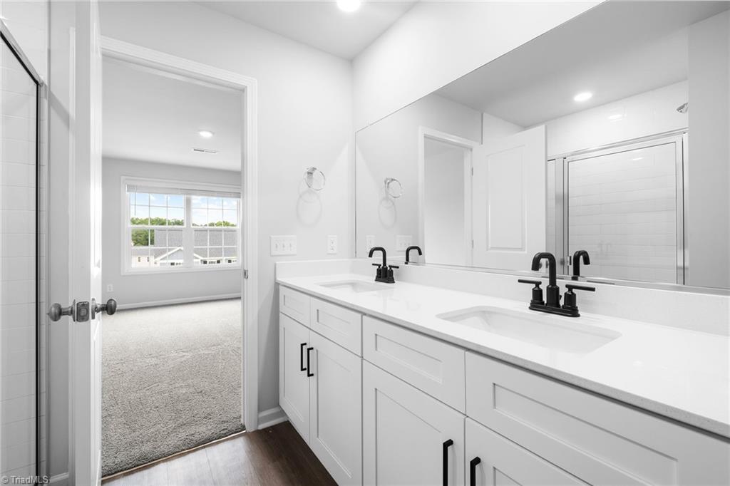 1729 University Drive # D1 Property Photo 33