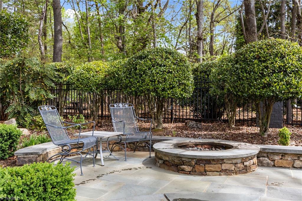 1 Captains Point Property Photo 7