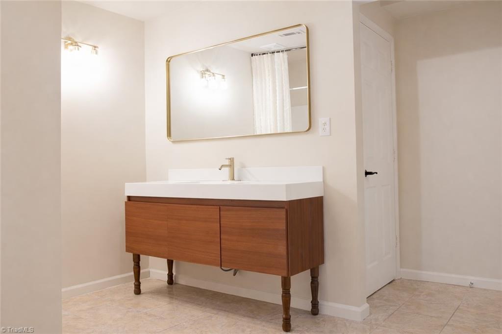 500 Dennis Road Property Photo 14