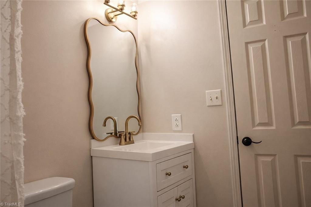 500 Dennis Road Property Photo 15