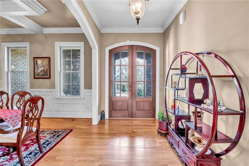 6803 River Farm Drive Property Photo 3