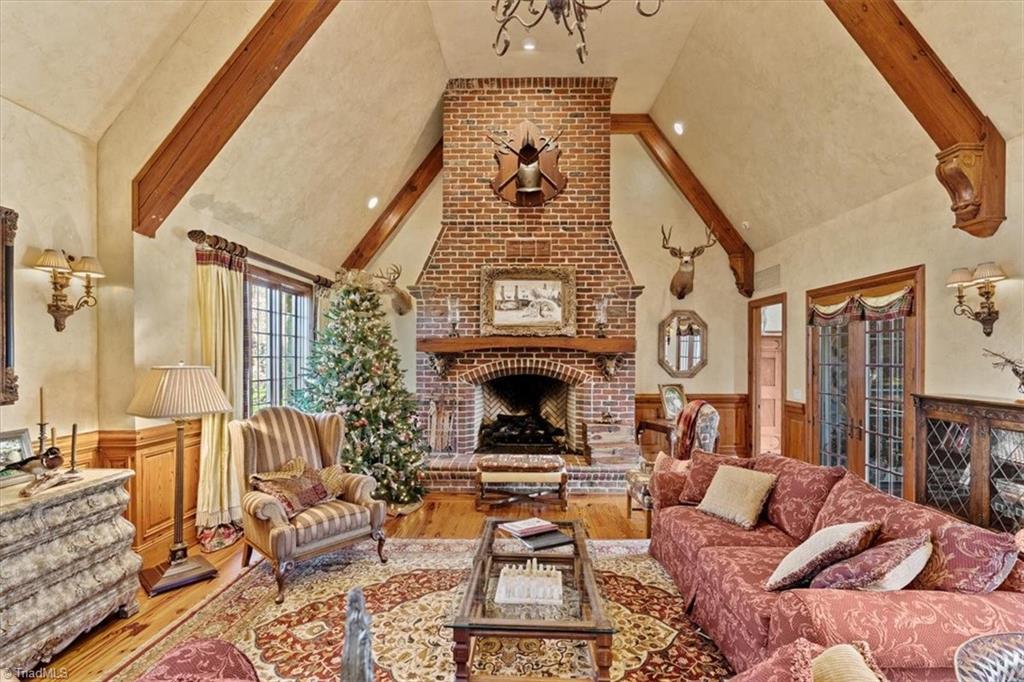 4313 Property Photo 11