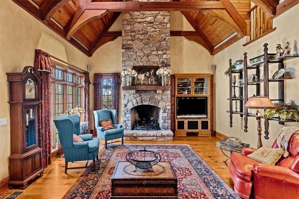 4313 Property Photo 17