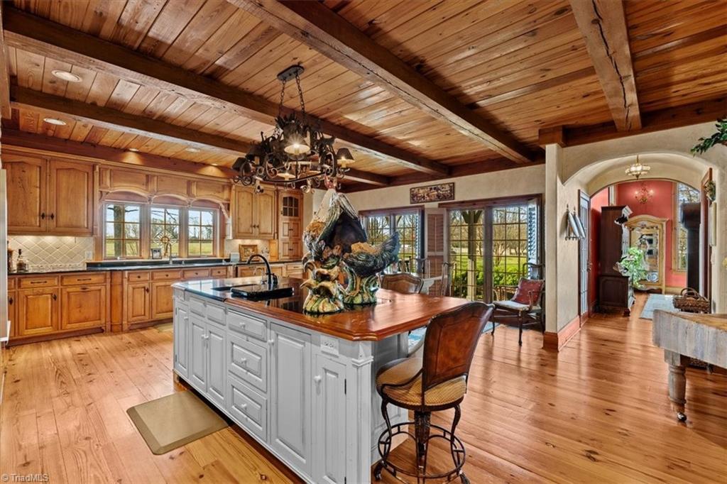 4313 Property Photo 18