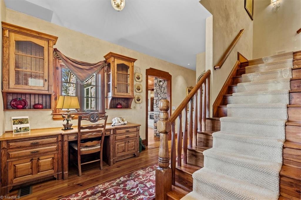4313 Property Photo 25