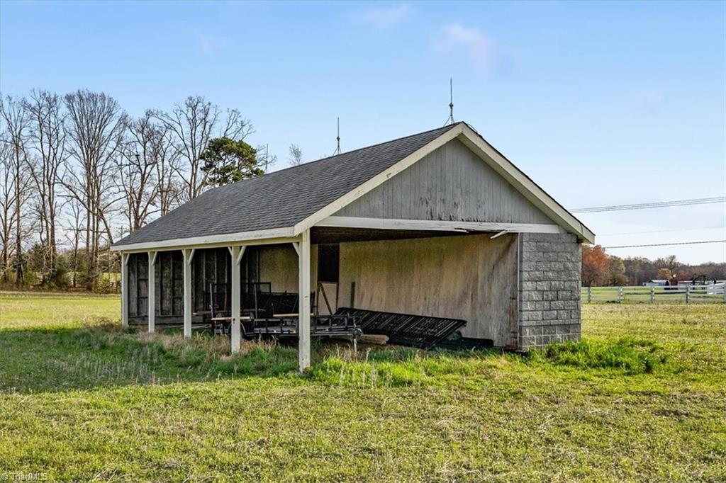 4313 Property Photo 46