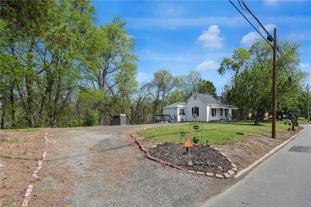 1723 E Meadow Road Property Photo 4