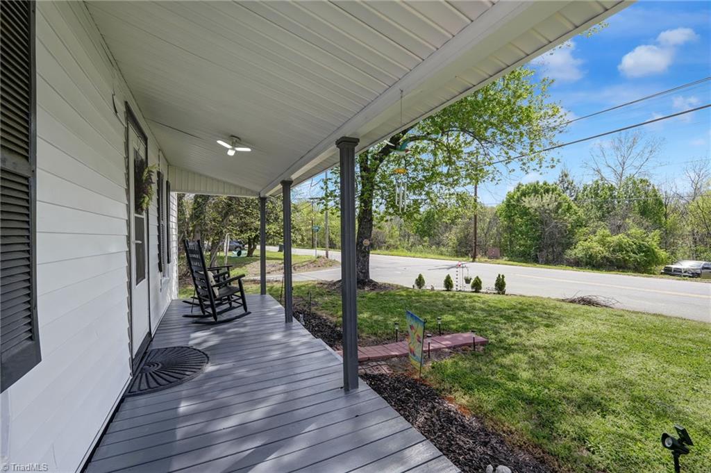 1723 E Meadow Road Property Photo 6