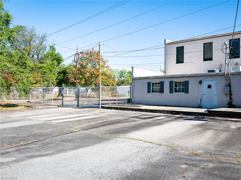 405 N Bridge Street Property Photo 19