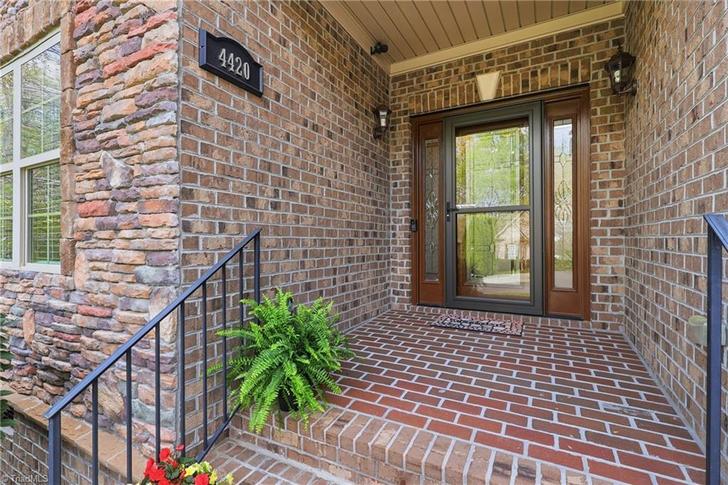 4420 Rosebriar Square Drive Property Photo 6