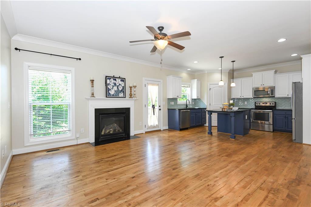 5609 Crooked Oak Drive Property Photo 8
