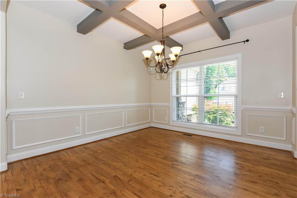 5609 Crooked Oak Drive Property Photo 13
