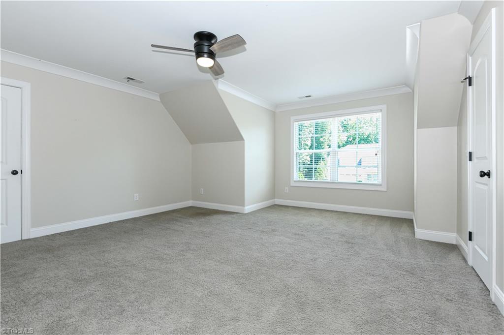 5609 Crooked Oak Drive Property Photo 28