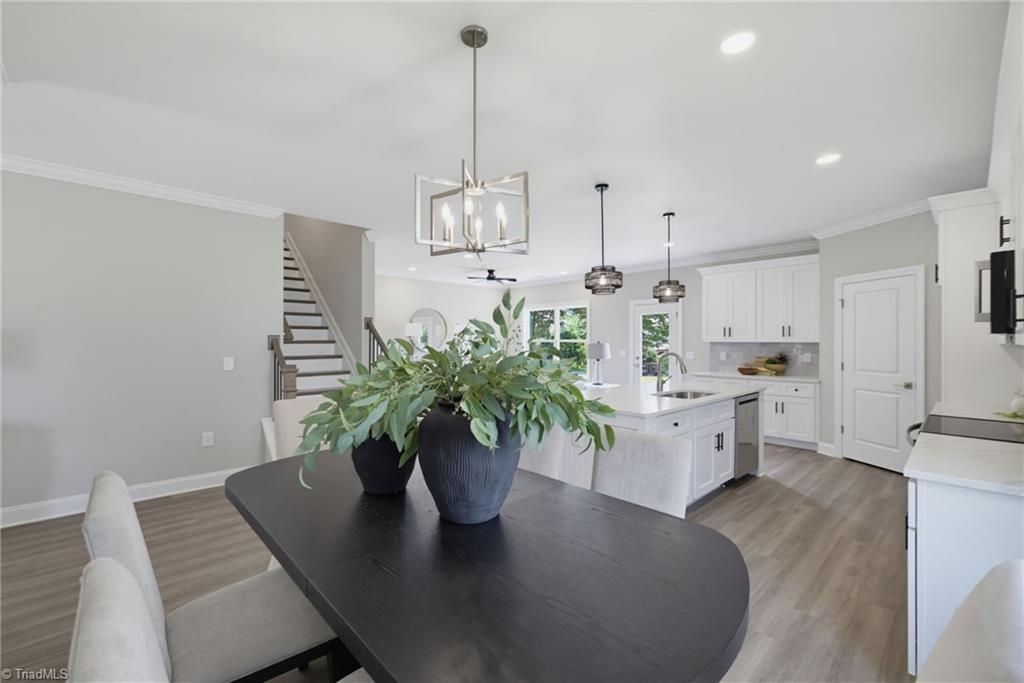 2105 Medhurst Drive Property Photo 11
