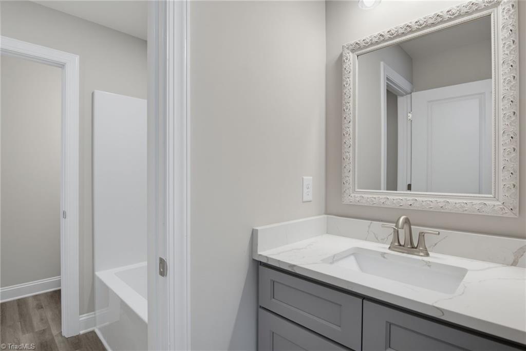 2105 Medhurst Drive Property Photo 24
