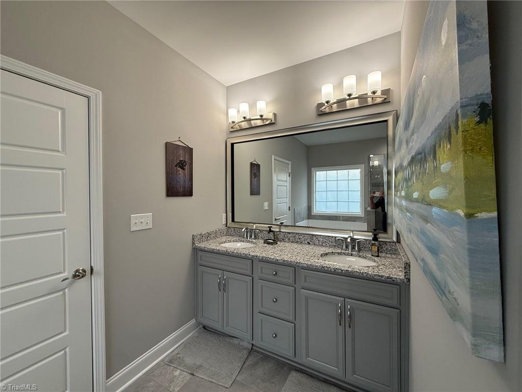 2901 Fernley Court Property Photo 20