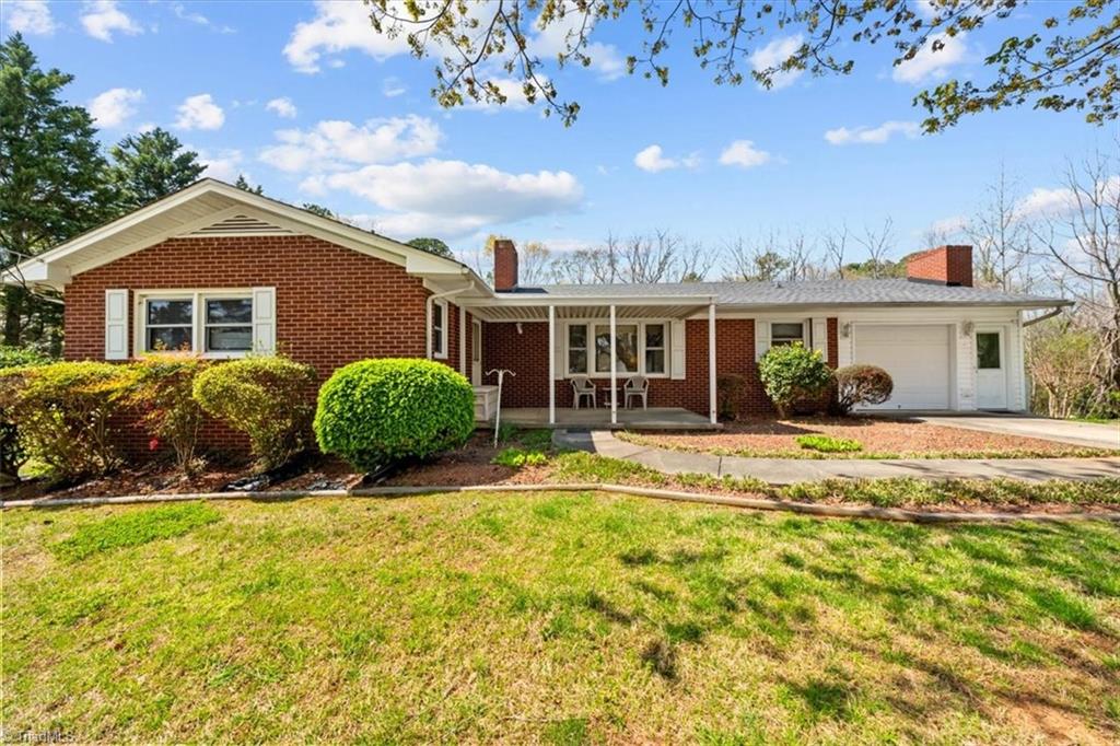 1048 Lindale Drive Property Photo