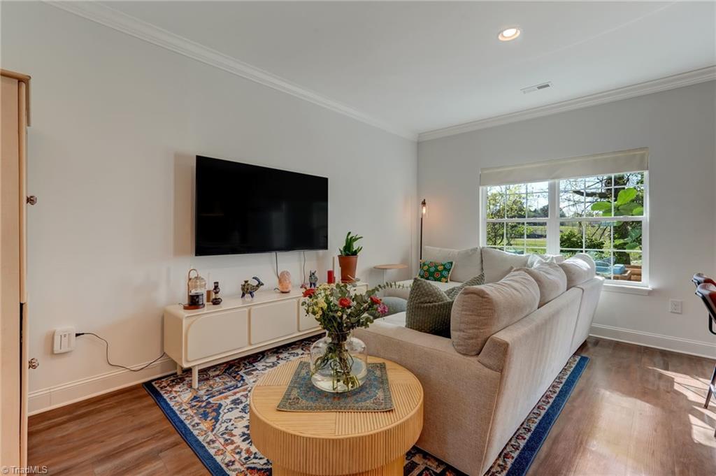 610 Pompano Drive Property Photo 4