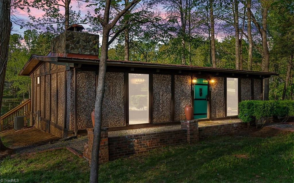 3908 Waterton Road Property Photo 4