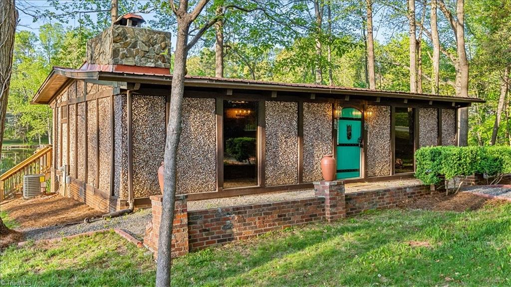 3908 Waterton Road Property Photo 5