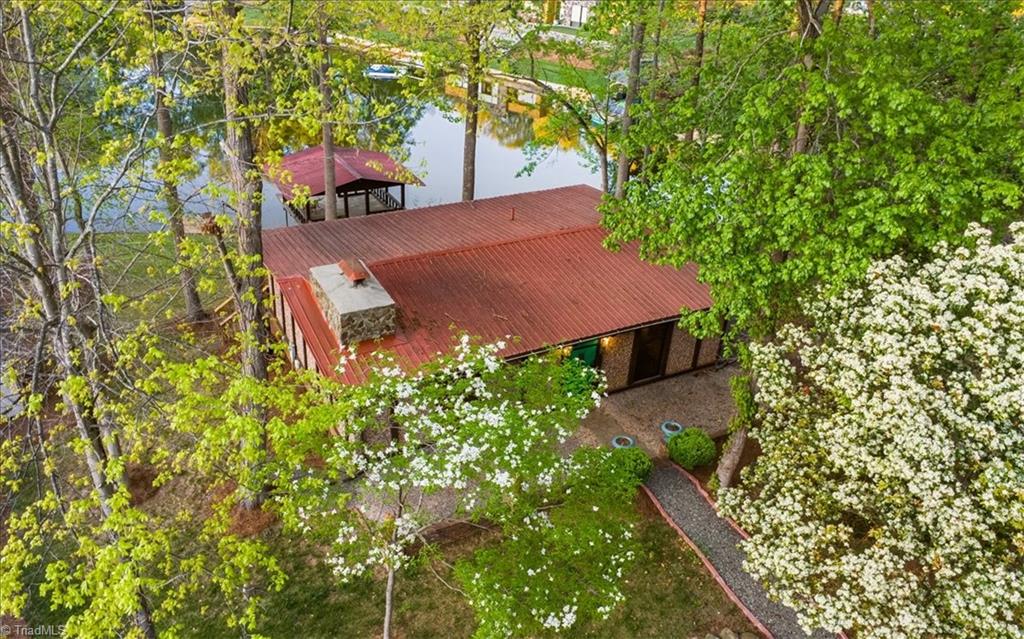 3908 Waterton Road Property Photo 12