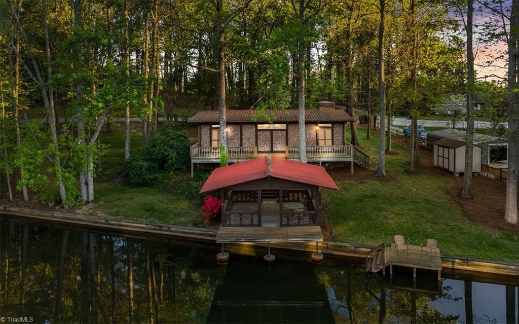 3908 Waterton Road Property Photo 13