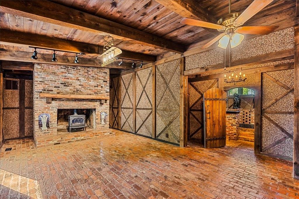 3908 Waterton Road Property Photo 16