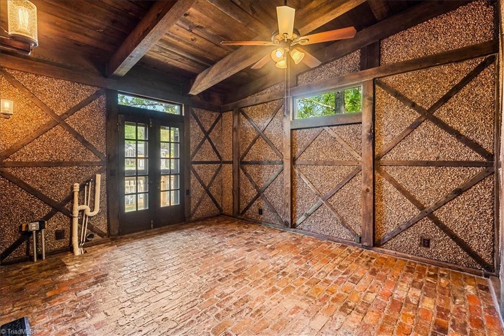 3908 Waterton Road Property Photo 26