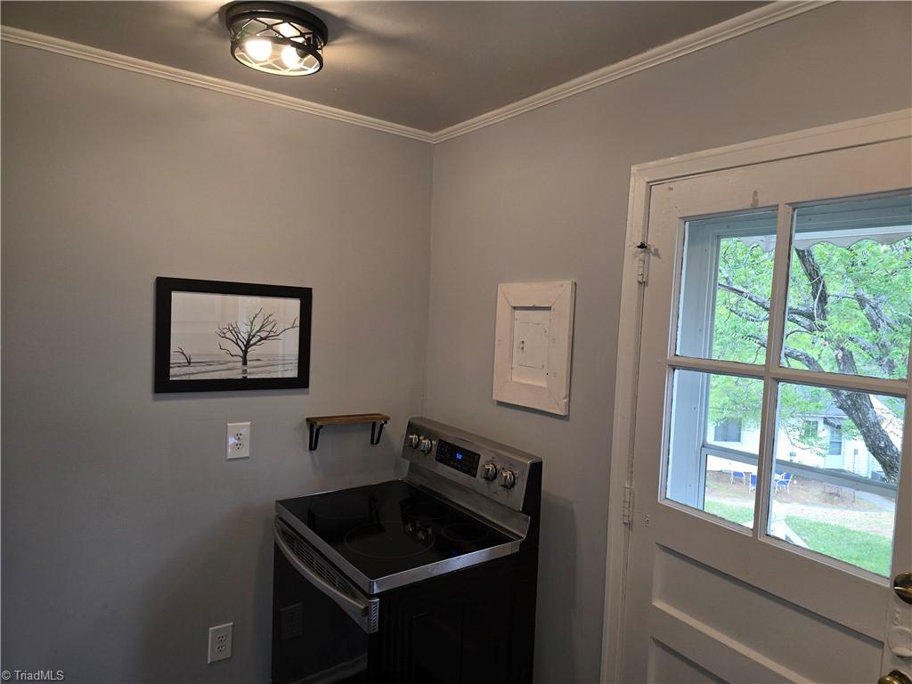 1846 Villa Drive Property Photo 7