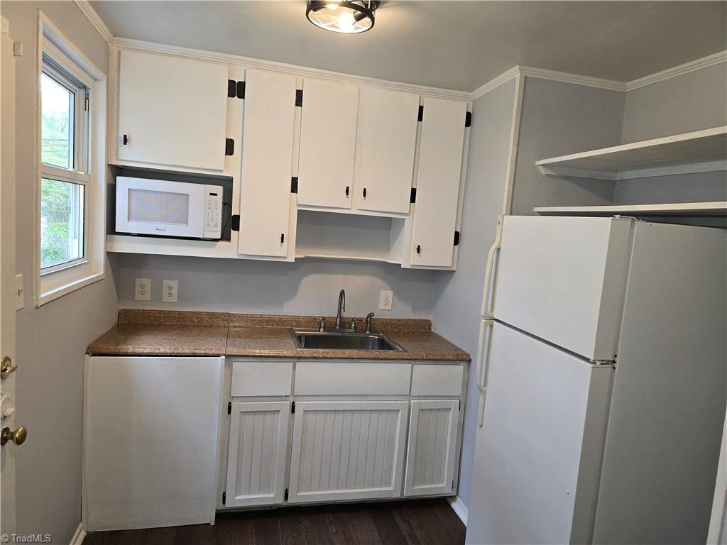 1846 Villa Drive Property Photo 8