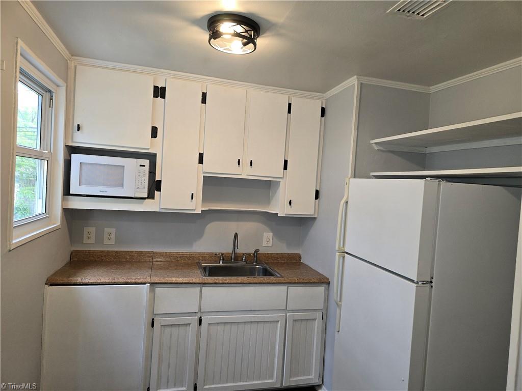 1846 Villa Drive Property Photo 10