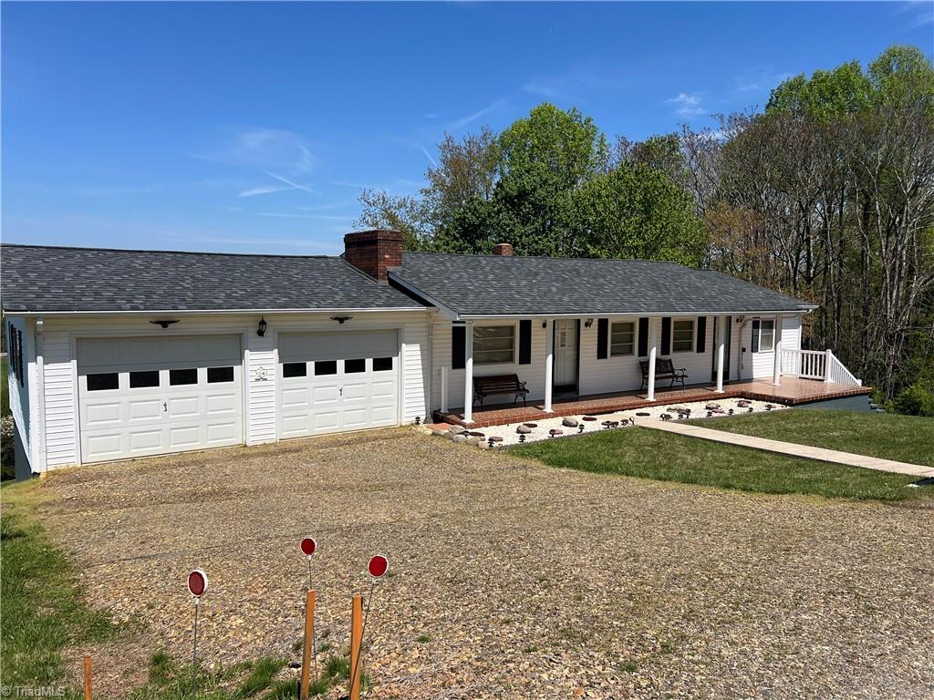 115 Miller Place Property Photo 1