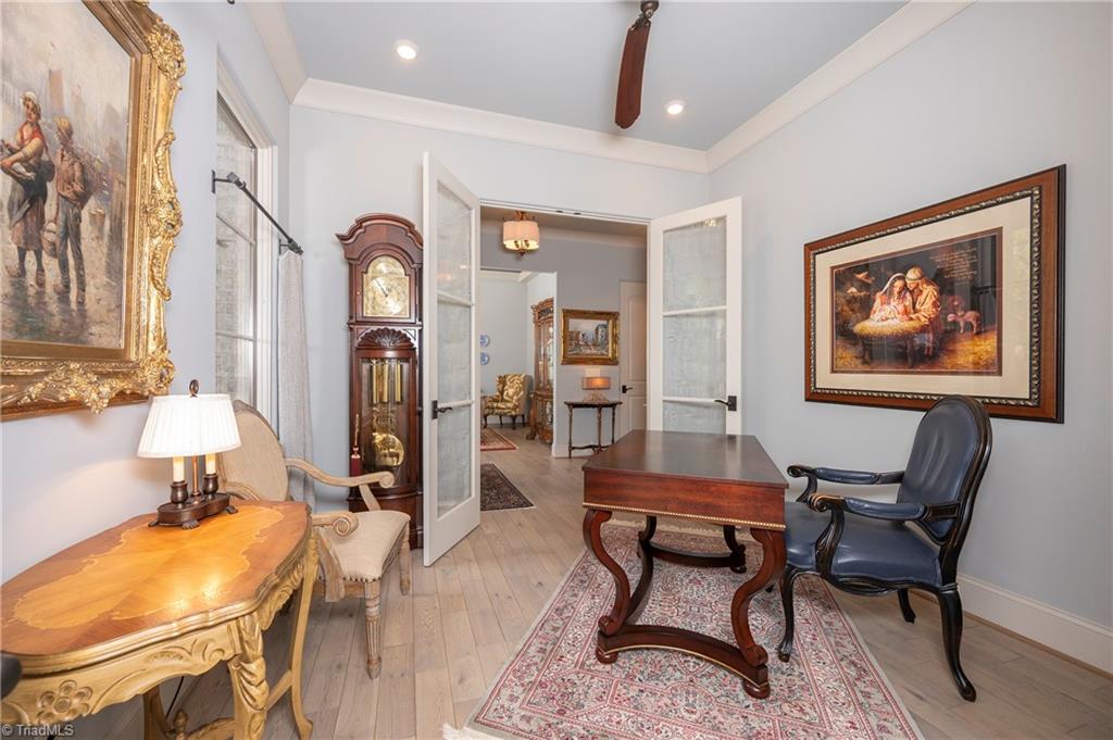 4090 Carriage Manor Cove Property Photo 6