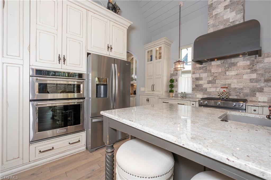 4090 Carriage Manor Cove Property Photo 14